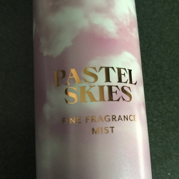 Bath & Body Works Pastel Skies Fine Fragrance Mist NWT - Picture 5 of 12